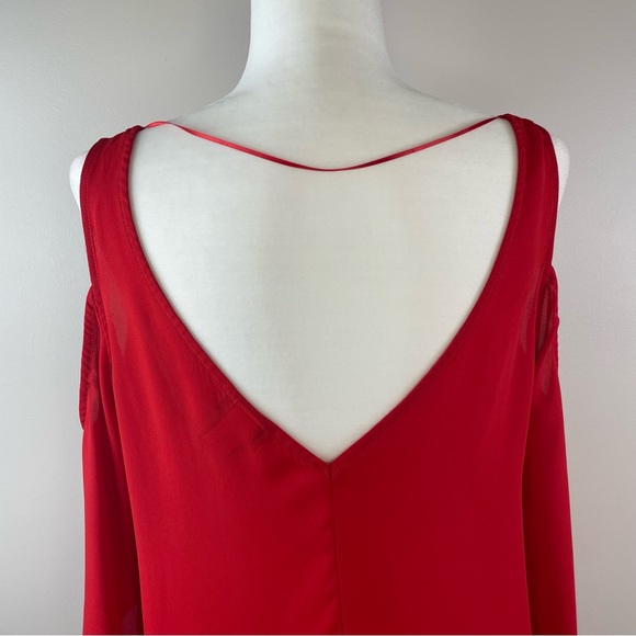 Torrid Georgette Cold Shoulder Top. SZ:00. Red. - Picture 7 of 12
